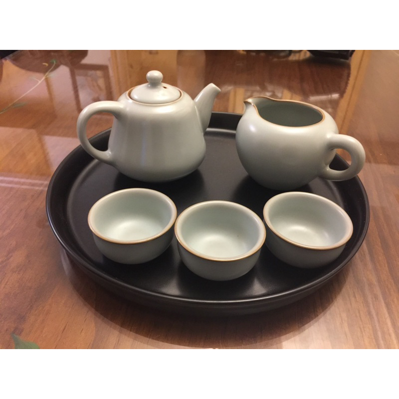 早期蔡曉芳，曉芳窯，汝窯茶具組，蔓生壺一隻、有把茶海一隻、小杯三個、托盤一個