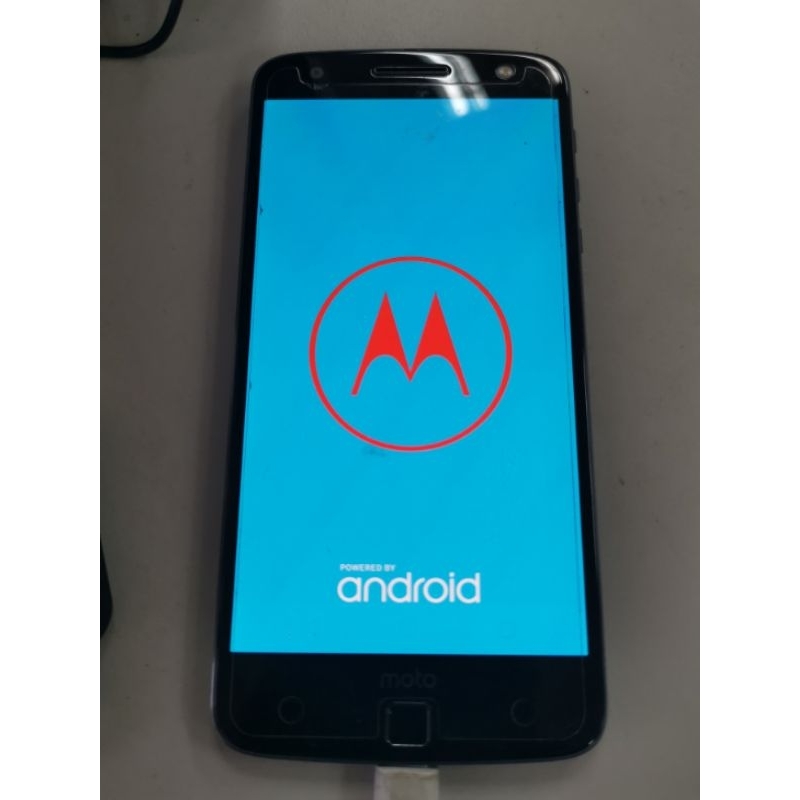 零件機 Motorola Moto Z (XT1650-03 64GB)電池充不進去，無限重啟。缺木頭後殼