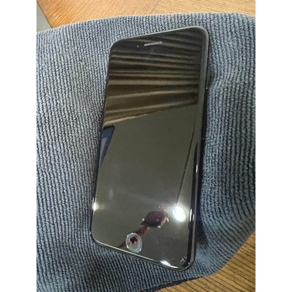 二手 Apple iPhone 7 128GB 耀石黑