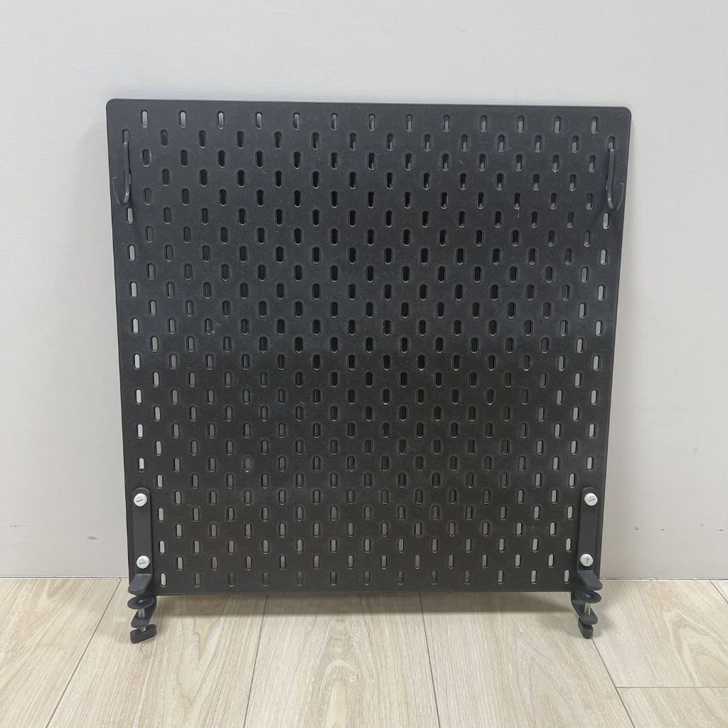 九成新 IKEA SKÅDIS 收納壁板 洞洞板 白色/黑色 56x56 公分 含桌面連接配件