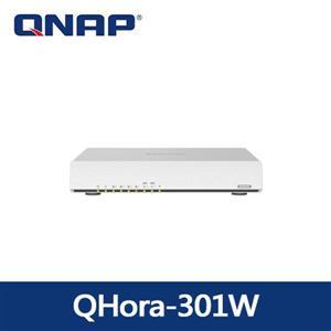 破盤3天QNAP QHora-301W 新世代Wi-Fi 6 雙10GbE SD-WAN 路由器8 根隱藏式天線