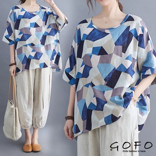 GOFO 中大尺碼 短袖上衣 韓系顯瘦 舒適涼感棉麻 蝙蝠袖遮肉 寬鬆藍色幾和圖案 圓領t恤 女生衣著 女裝夏天 夏季