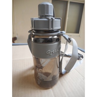 2手~Green Bell 雙旋轉蓋水壺 運動水壺(有背帶.有提把.有矽膠吸管)600ml-灰色