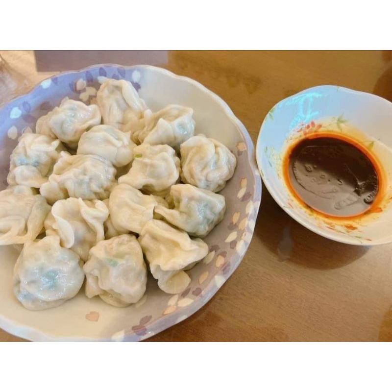 每日熱賣上千顆基隆阿財手工大水餃／高麗菜水餃／韭菜水餃／三鮮水餃附沾醬／熱賣上千顆
