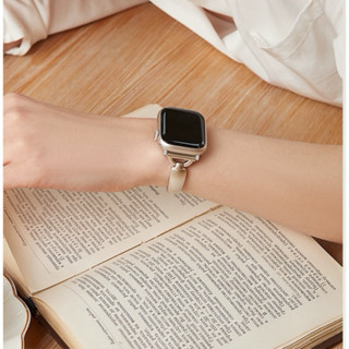 【新品現貨｜10代可用】 質感時尚D字曲面亮面金屬錶帶 適用Apple Watch S9 8 45 44 41 40mm