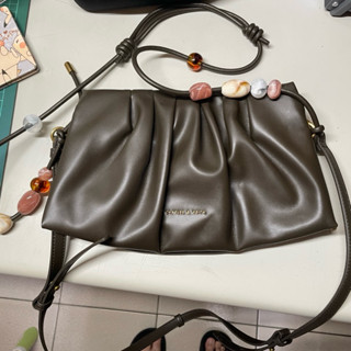 二手 小ck CHARLES & KEITH 斜揹包 水桶包
