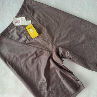 ＊JOLINNA~SHOP＊250724E0華歌爾~baby HIP~咖啡色提臀無痕束褲~L號~直購790元~