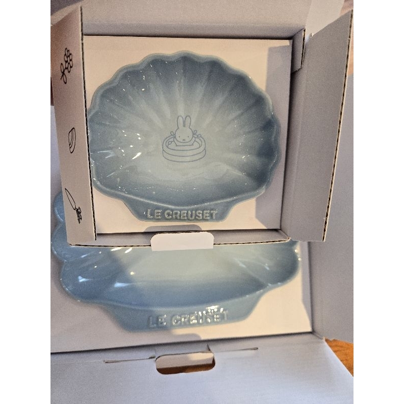 全新 Le Creuset Miffy 系列貝殼盤 海洋藍 中+小一起賣