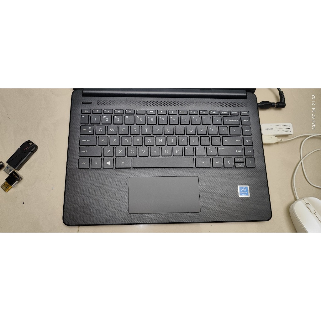 HP 14吋 輕薄文書筆電 N5000 四核心4G 128G SSD Win10 使用461小時乾淨漂亮