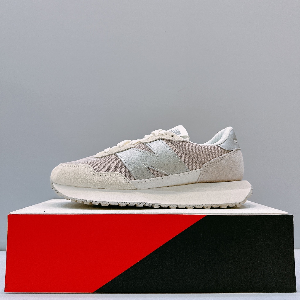 New Balance NB237 B楦 女款 復古休閒鞋 麂皮 奶油白 WS237MSB