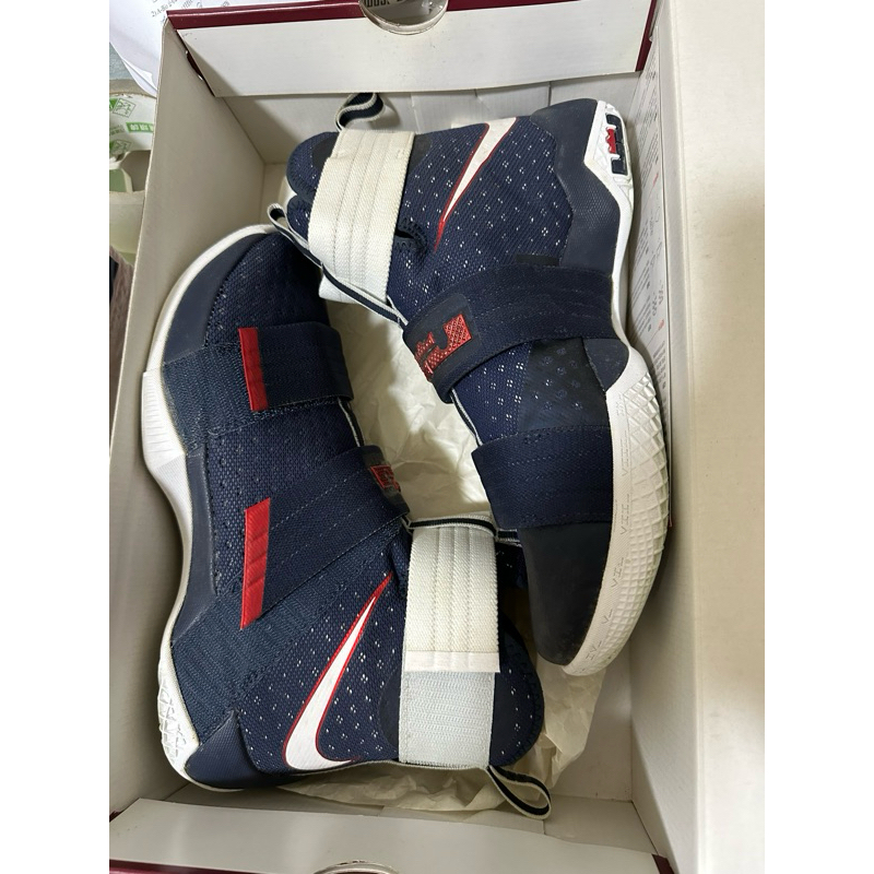 Nike lebron 2雙球鞋出清 降價