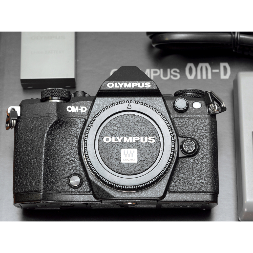 Olympus OM-D E-M5 II | EM52