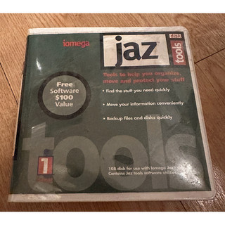 收藏 IOMEGA ZIP 1G磁碟片盒 零件盒只要 11 元