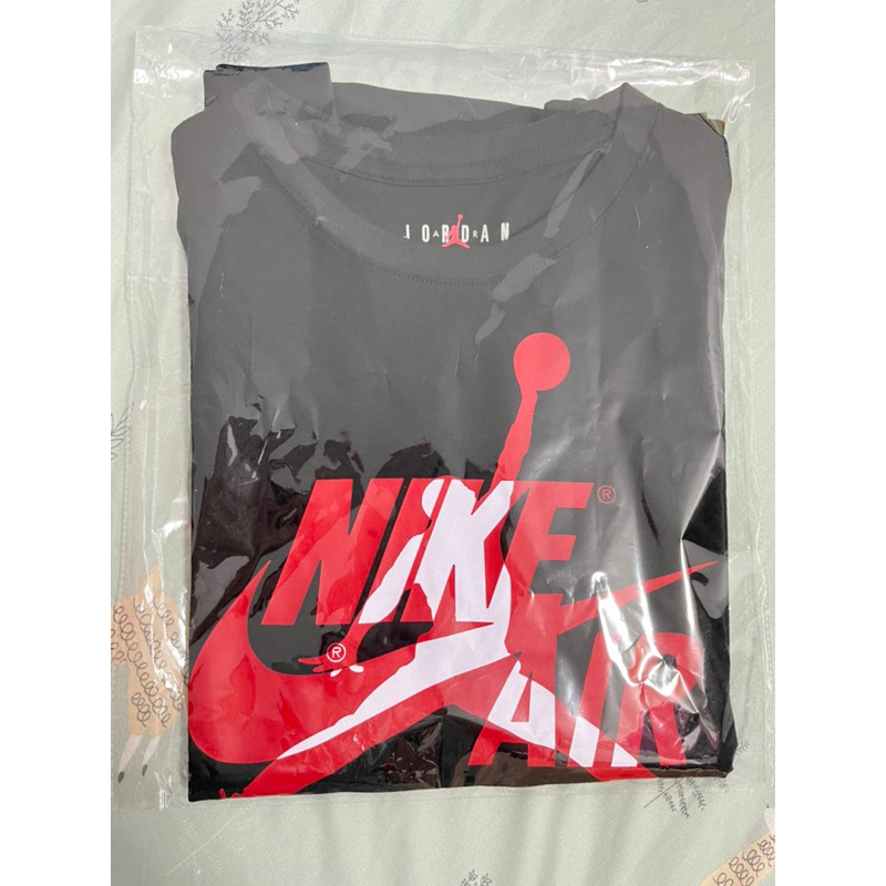 🈶現貨全新品✨- Nike-衣服 大童版-前壓紅白logo Jordan大童短T