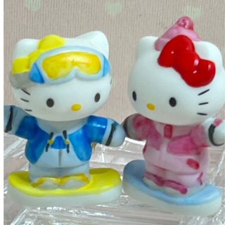 日本帶回來的收藏品Hello Kitty滑雪的情侶陶瓷製品擺飾￼