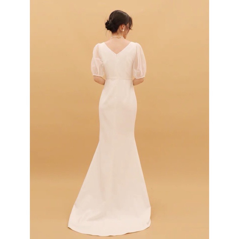 二手輕婚紗超顯氣質~簡約高級感拖地魚尾長禮服 白色禮服 洋裝 婚禮 主持人洋裝 宴會禮服