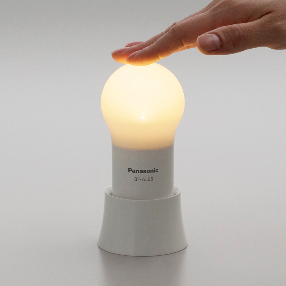 【Panasonic國際牌】BF-AL05P兩用燈泡型夜燈/拍拍燈《屋外生活》 贈品勿下單