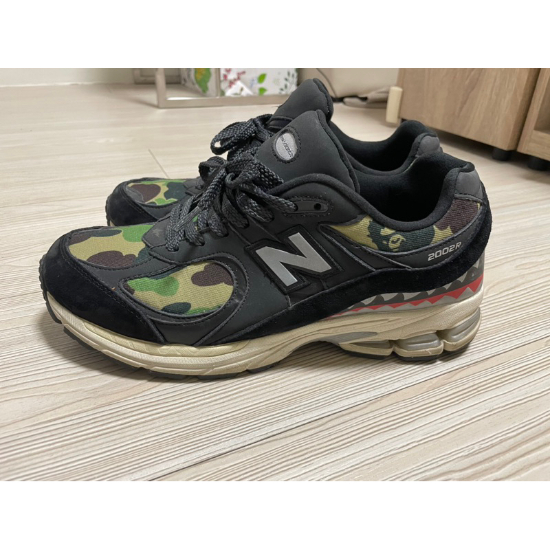 new.balance.nb運動鞋.ape.bape.2002r.us9.5.迷彩鯊魚黑