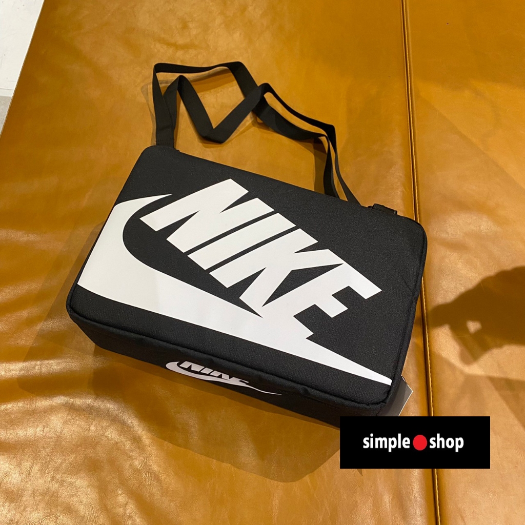 【Simple Shop】NIKE Shoe Box 鞋袋 鞋盒 鞋包 斜背包 手提袋 黑色 DA7337-013