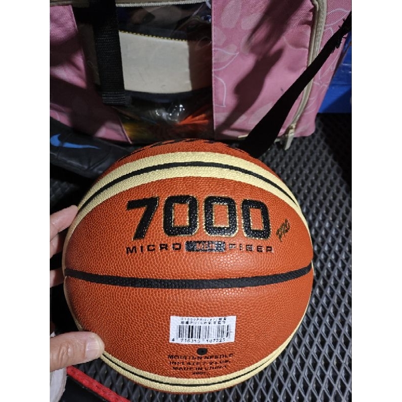 conti7000超細纖維，16片專利貼皮籃球（7號）Fiba認證