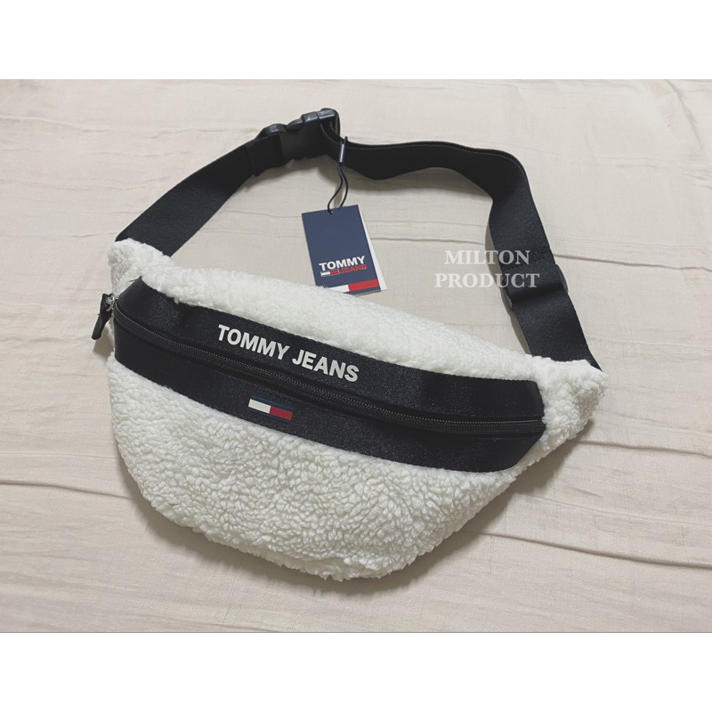 Tommy Jeans 米白色羔羊毛斜肩包隨身包腰包小包 logo bumbag