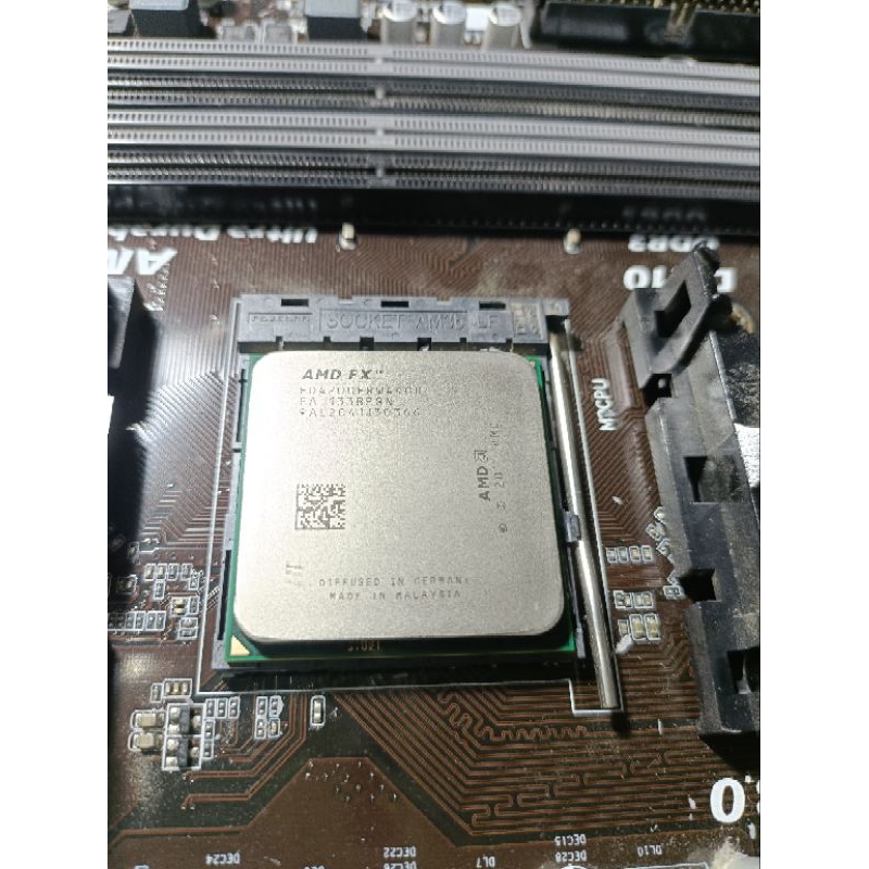 GIGABYE GA-78LMT-USB3+AMD FX FD42004核心CPU含風扇