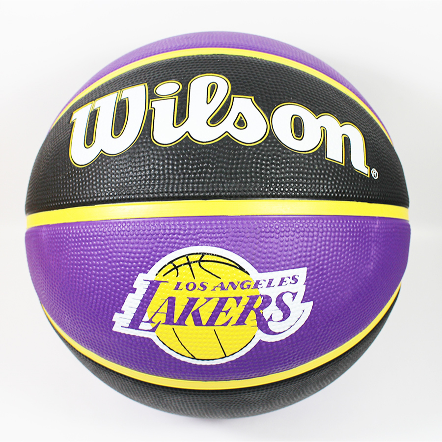 送運動襪一雙 Wilson 籃球 NBA Lakers  洛杉磯湖人 7號球 橡膠 室外球 WTB1300XBLAL