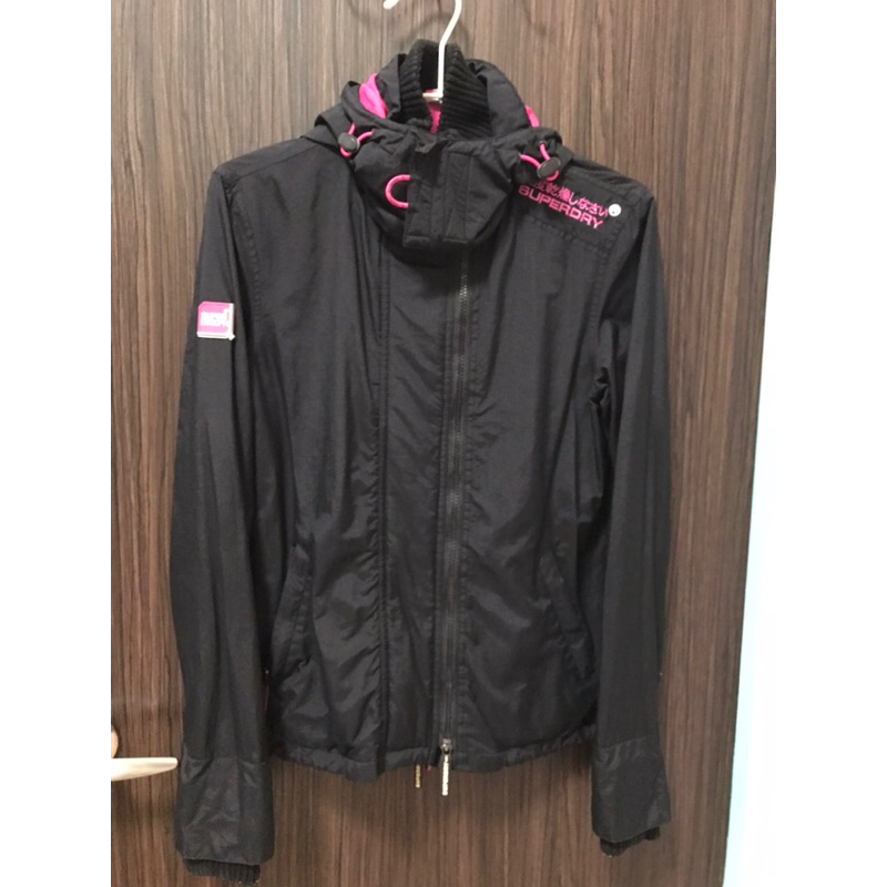 SUPERDRY 極度乾燥 SUPER DRY 女 風衣外套 連帽外套  防潑水  三排拉鍊 女款 S號