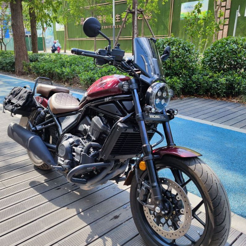 Rebel 1100T DCT燻黑風鏡 適用於 本田 叛軍1100改裝短風鏡 Rebel250 機車置物 Rebel