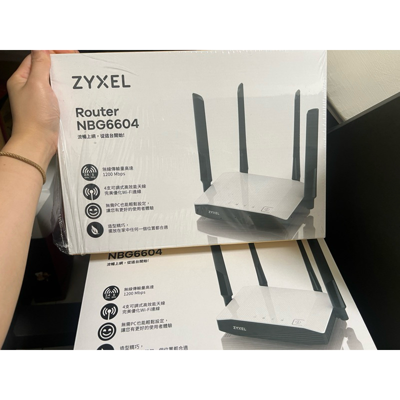 Zyxel NBG6604 無線網路分享器 9成新 一個300兩個500