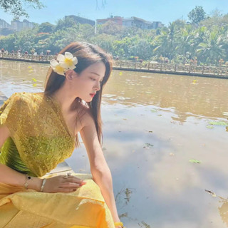泰國 明星同款 女生衣著 網紗多釘珠金色披肩 自由搭配 亮閃披風 外穿 拍照服 旅行服 舞蹈服 表演服 百搭配飾