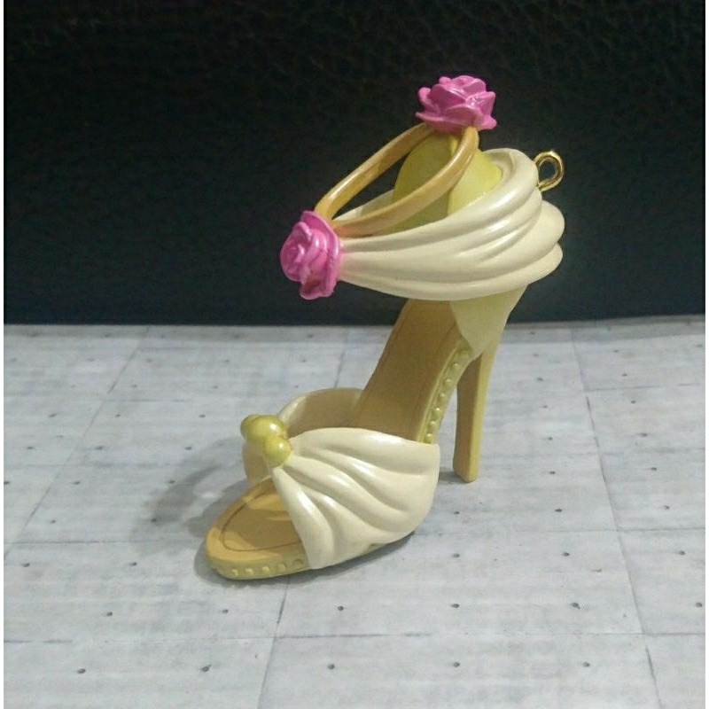 東京迪士尼 公主高跟鞋 貝兒公主 吊飾 鑰匙圈