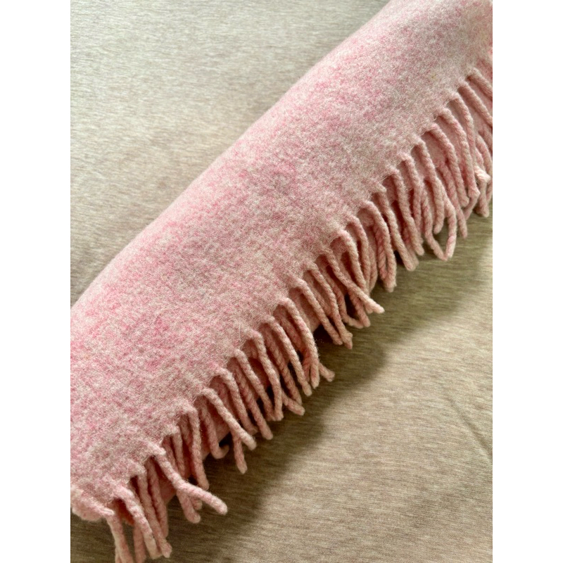 二手 UNITED COLORS OF BENETTON班尼頓 珊瑚粉色 純羊毛圍巾—義大利 製