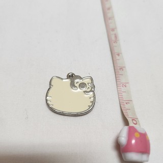 ♡小貓雜貨舖♡ Kitty Charming 金屬 吊飾