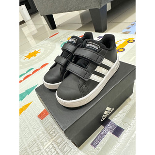 adidas愛迪達幼童板鞋13.5公分