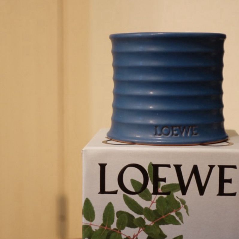 𝚖𝚘𝚘𝚗𝚕𝚒𝚝🇬🇧｜現+預 新品 Loewe「熏香」室內香氛蠟燭170g