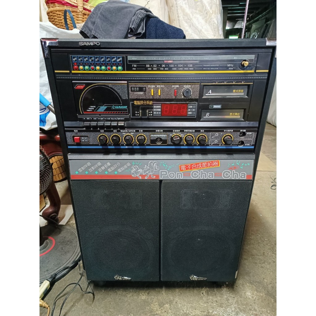 台灣早期 聲寶牌 SAMPO KE-7600 音聲多重電腦評分立體歌唱伴奏機 收音機 匣式錄音帶 卡匣式卡拉OK伴唱機