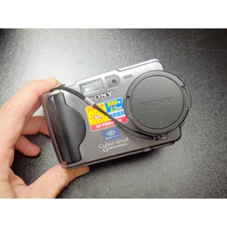 <<老數位相機>>SONY cybershot DSC-S30 ( CCD /翻轉螢幕 / 附電池)