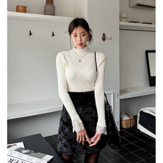 Winni Shop✈️正韓 高領拼接蕾絲針織上衣 針織毛衣 高領毛衣 蕾絲上衣 螺紋針織 蕾絲毛衣 韓國代購 女裝