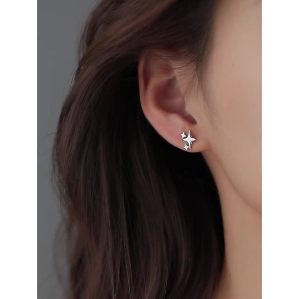 ⁂ JUNE ⁂ 全現貨 S925純銀耳針 不對稱四芒星耳環(一對售)  耳環 星星耳環 不對稱 耳環 耳針 耳釘 耳飾