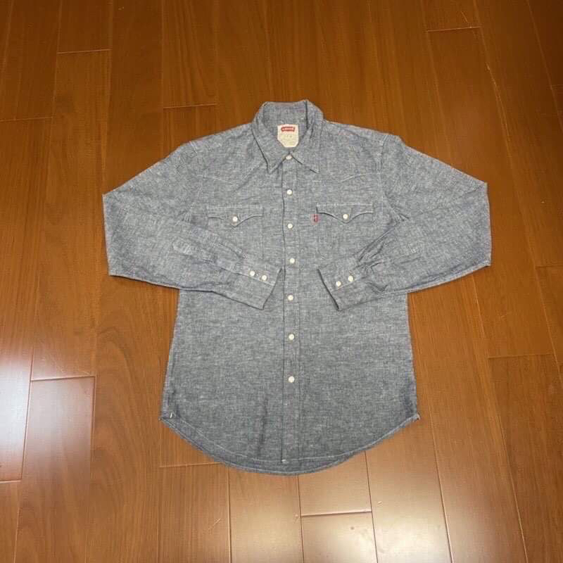 （Size 美版s) Levi’s 百搭排扣長袖襯衫 (3206）