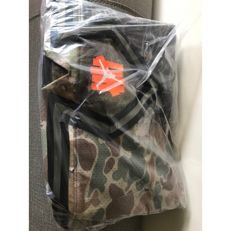 JORDAN× UNDEFEATEDのコラボバッシュ　JORDAN37SP 専用 JORDAN× UNDEFEATEDのコラボバッシュ JORDAN37SP 専用 アンディ