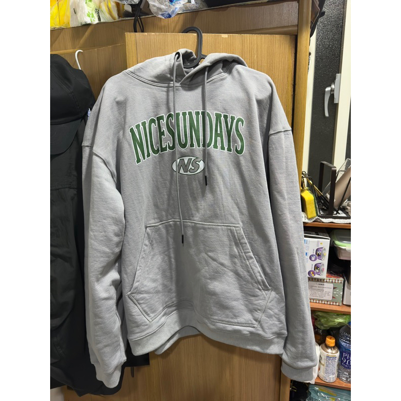 王信凱Beams x NICESUNDAYS Campus Logo Hoodie / Gray