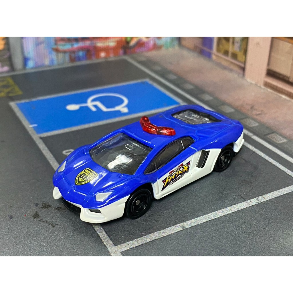 TOMICA-A18-無盒戰損-股東-藍寶堅尼Aventador LP700-17年警車藍白