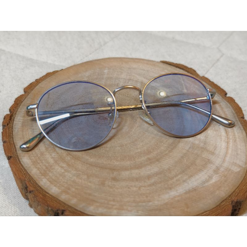 uniqlo 眼鏡 鏡框 墨鏡 太陽眼睛 金屬框很有質感 另有透明鏡片 此賣場藍色鏡片