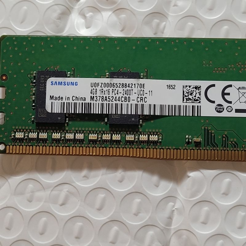 三星 Samsung DDR4  PC4 2400 4G桌機記憶體