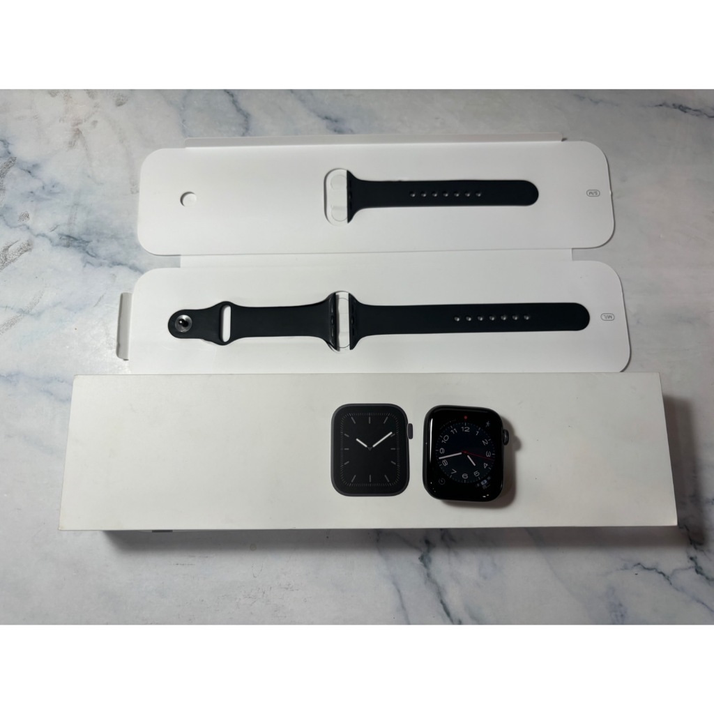 懇得機通訊 二手品 Apple Watch S5 44MM GPS版 太空灰 運動型錶帶 鋁金屬錶殼 886