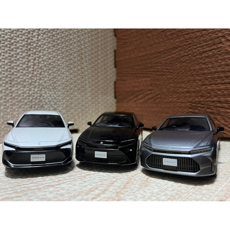皇冠家族 TOYOTA CROWN crossover  sedan sport 1/30 多色 日規原廠模型車