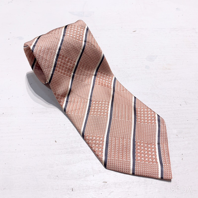 🔹Sistar🔹全新🇮🇹GUCCI 100%蠶絲🇮🇹義大利製 精緻斜紋千鳥紋特殊款領帶 領結✈️海外直送✈️西裝 西服