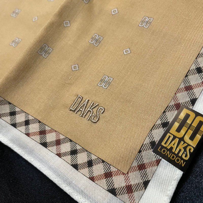 💯日本製💯DAKS國際精品50cm手帕/領巾
